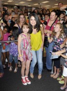 Meet and Greet for Ramona and Beezus at Borders Store (17 июля) 5f271a89336014